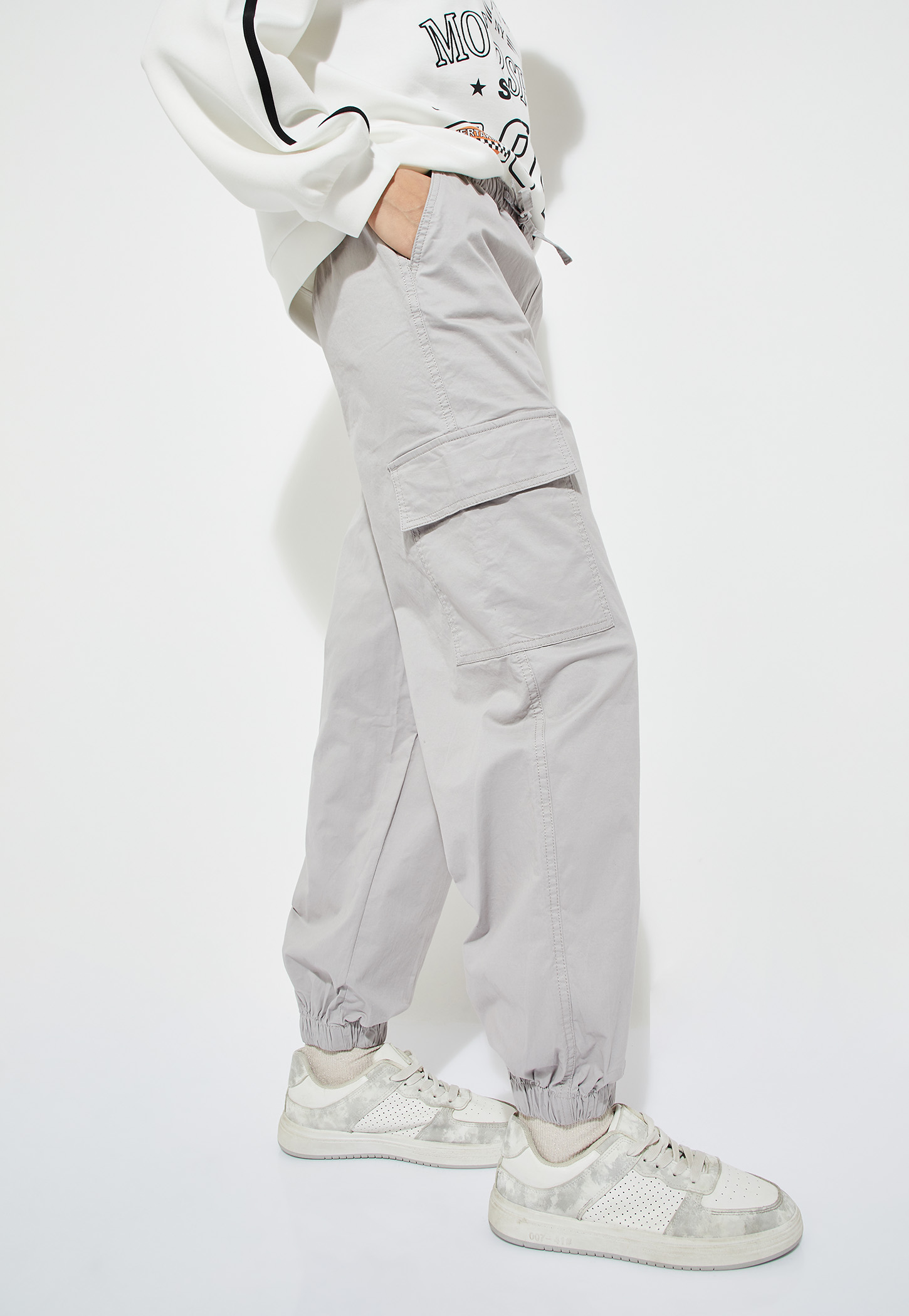 ALAYA F x URB_N Women Solid Baggy Fit Cargo Joggers-picture-38