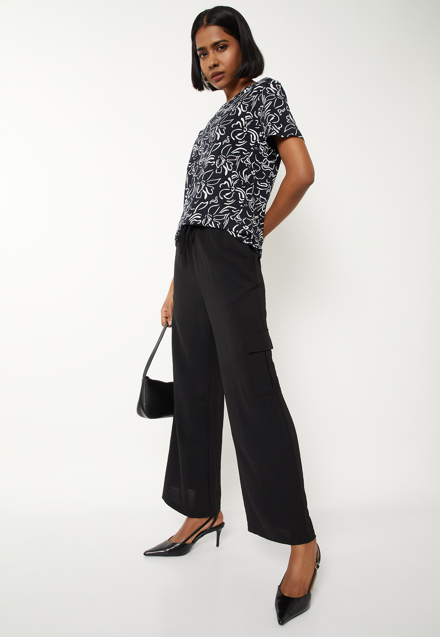 Women Textured Wide Leg Cargos-picture-48