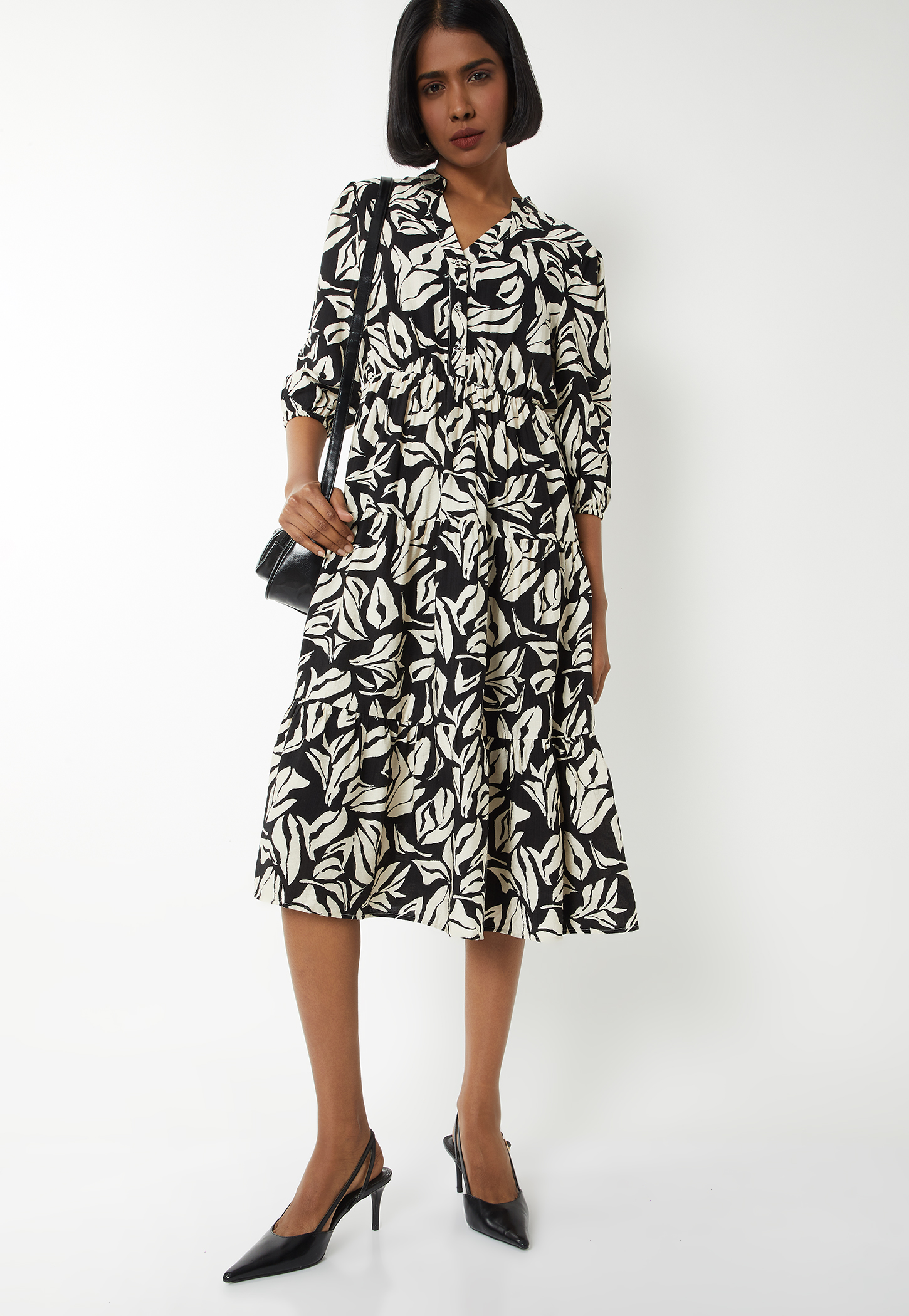 Women Printed Tiered Dress-picture-37