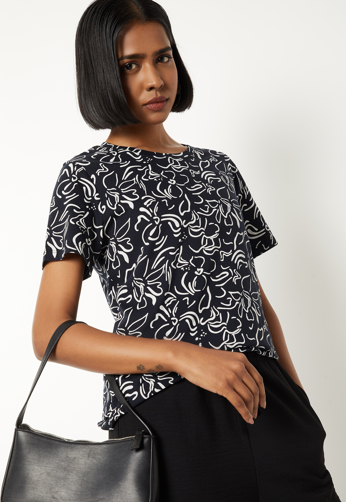 Women Floral Print T-shirt-picture-16
