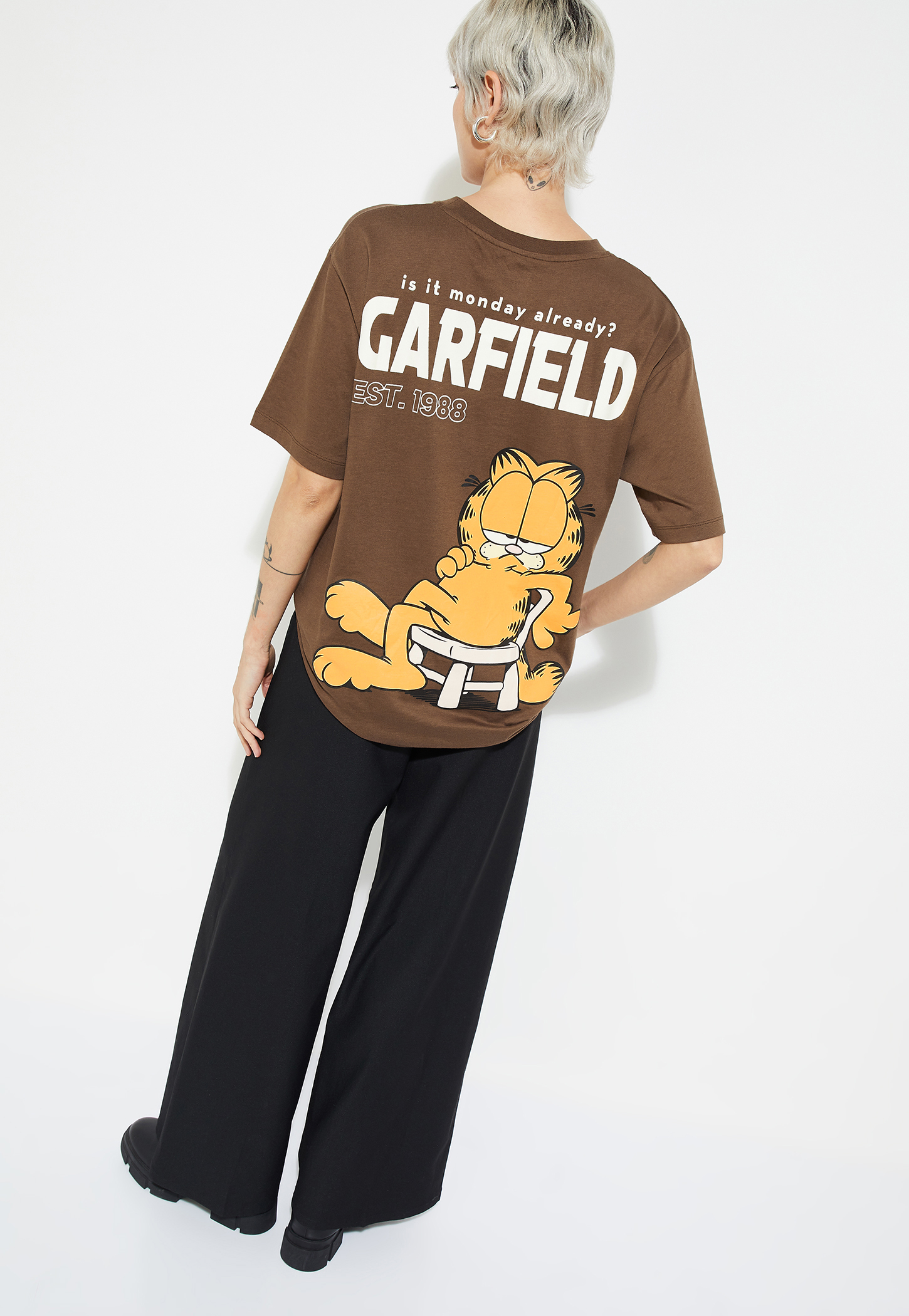 ALAYA F x URB_N Women Garfield Oversized T-shirt-picture-45