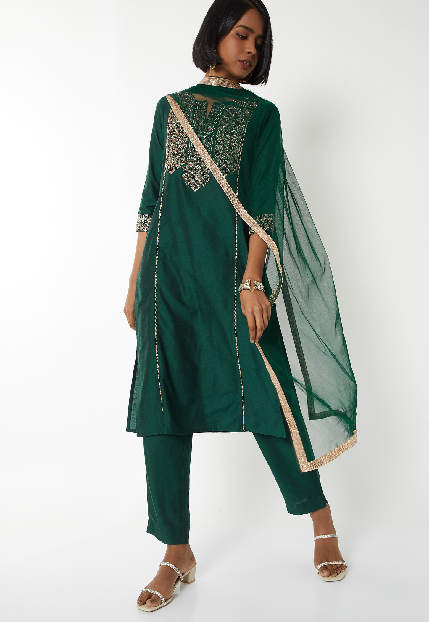 Women Embroidered Staright Kurta Set-picture-30