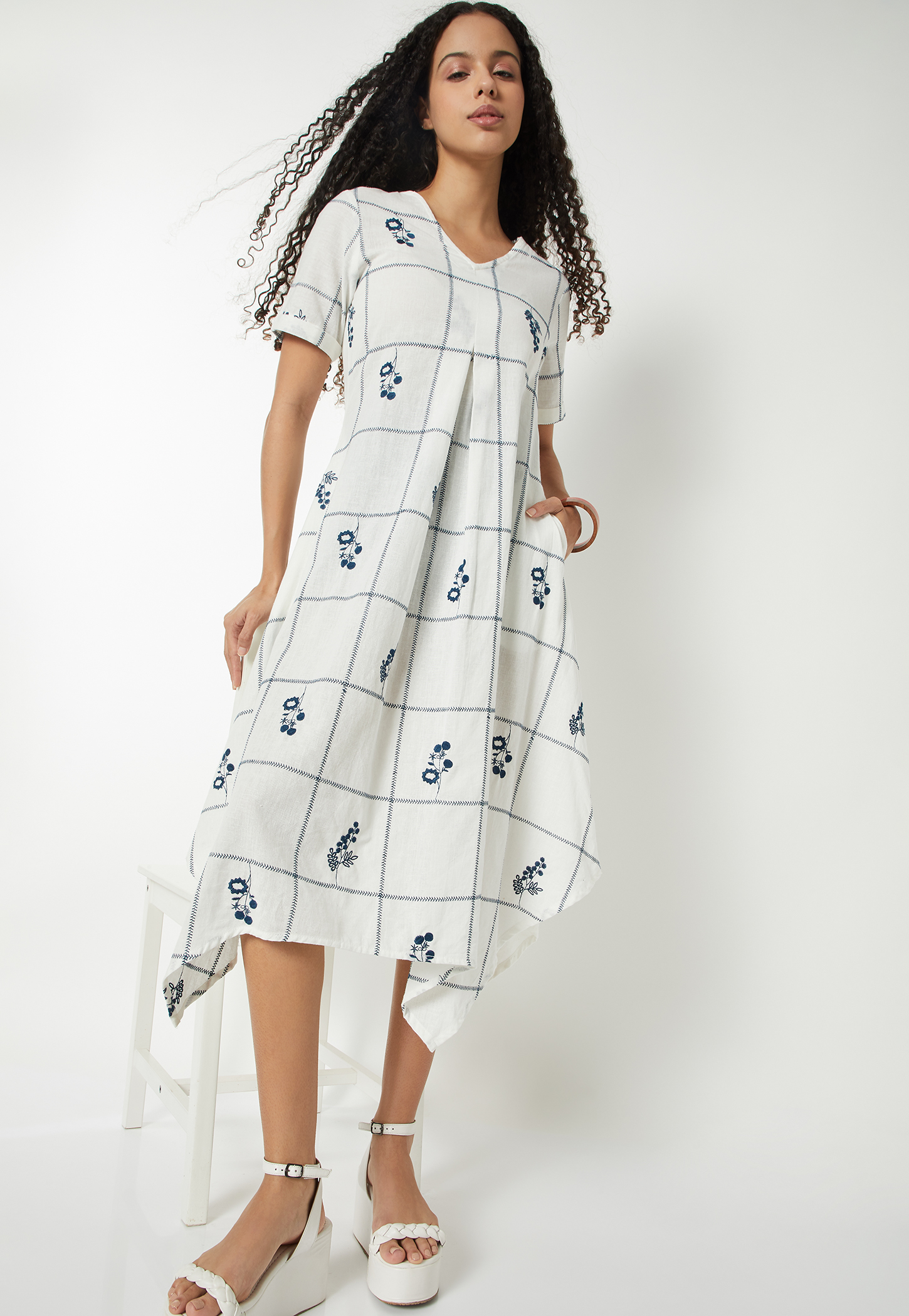 Women Embroidered Asymmetric Dress-picture-37