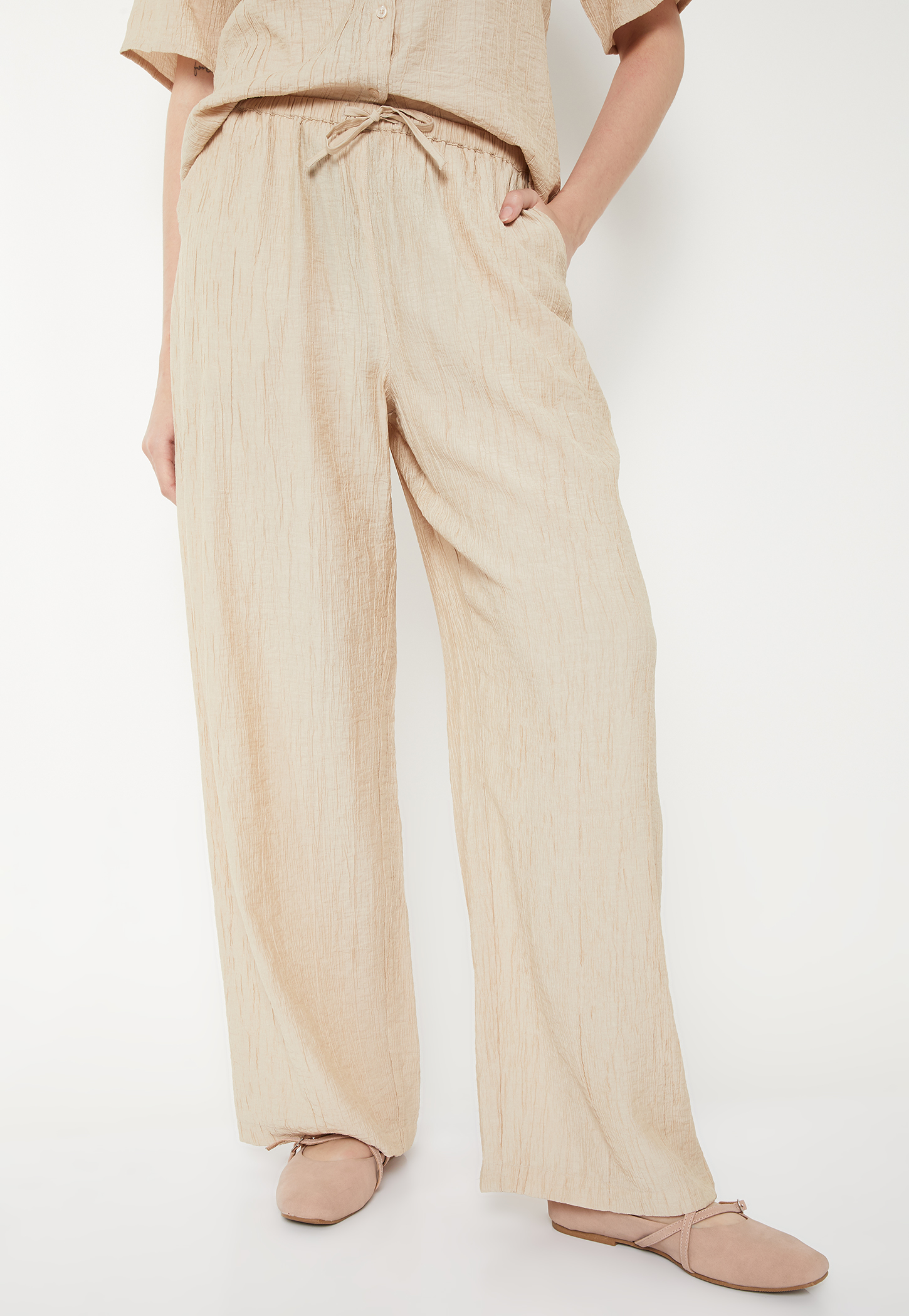 Women Textured Relaxed Fit Trousers