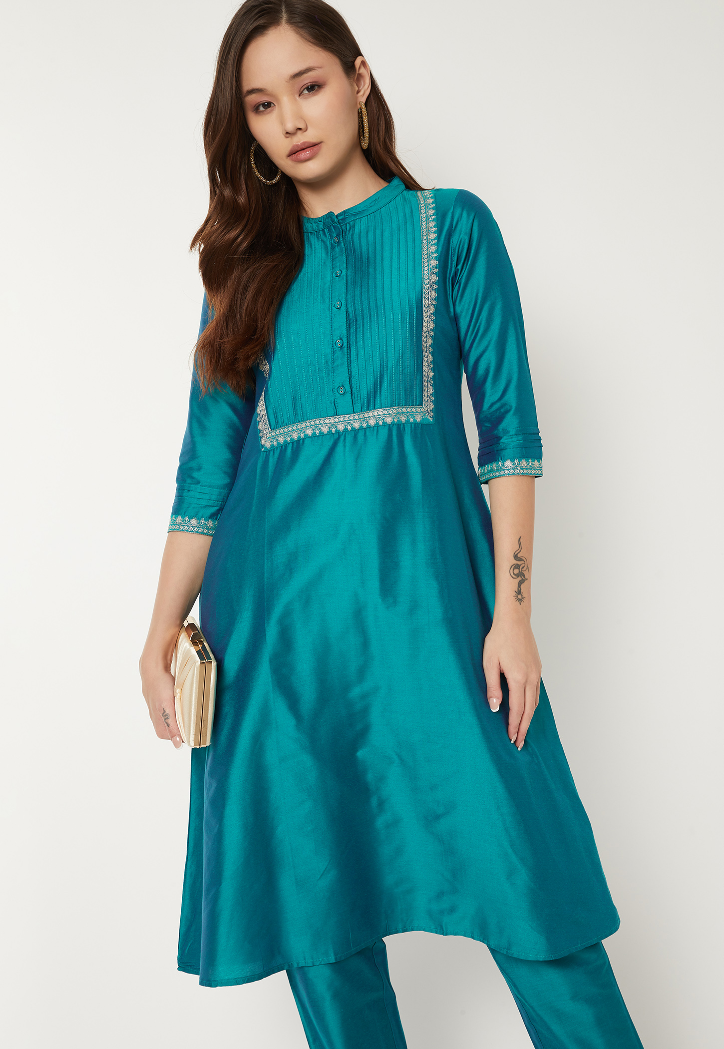 Women Embroidered Straight Kurta Set-picture-27