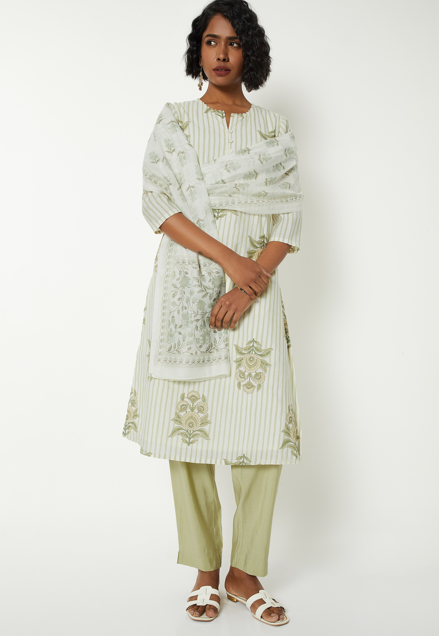 Women Printed Straight Kurta Set-picture-28