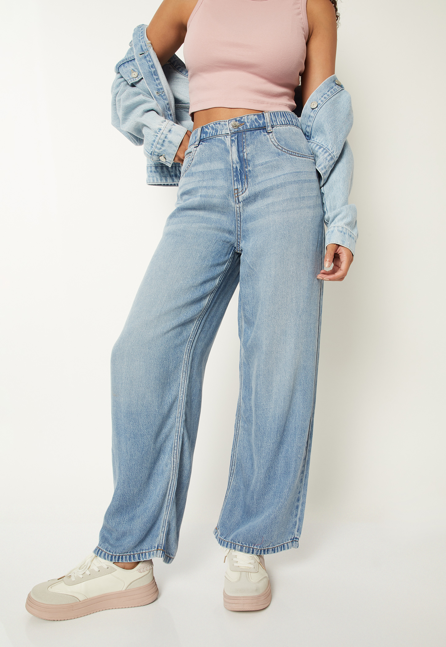 Women Washed Wide Leg Jeans-picture-34