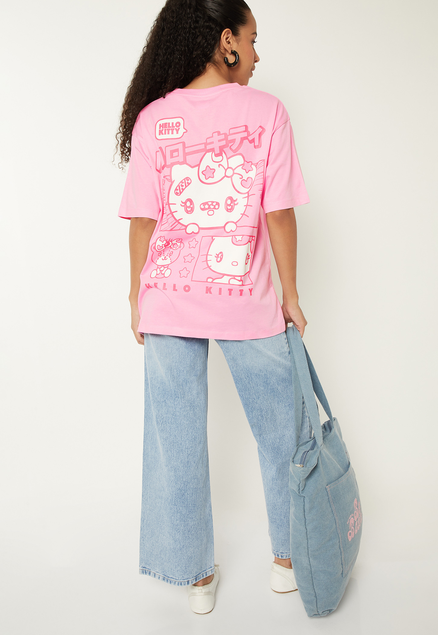 Women Hello Kitty Print Oversized T-shirt-picture-20