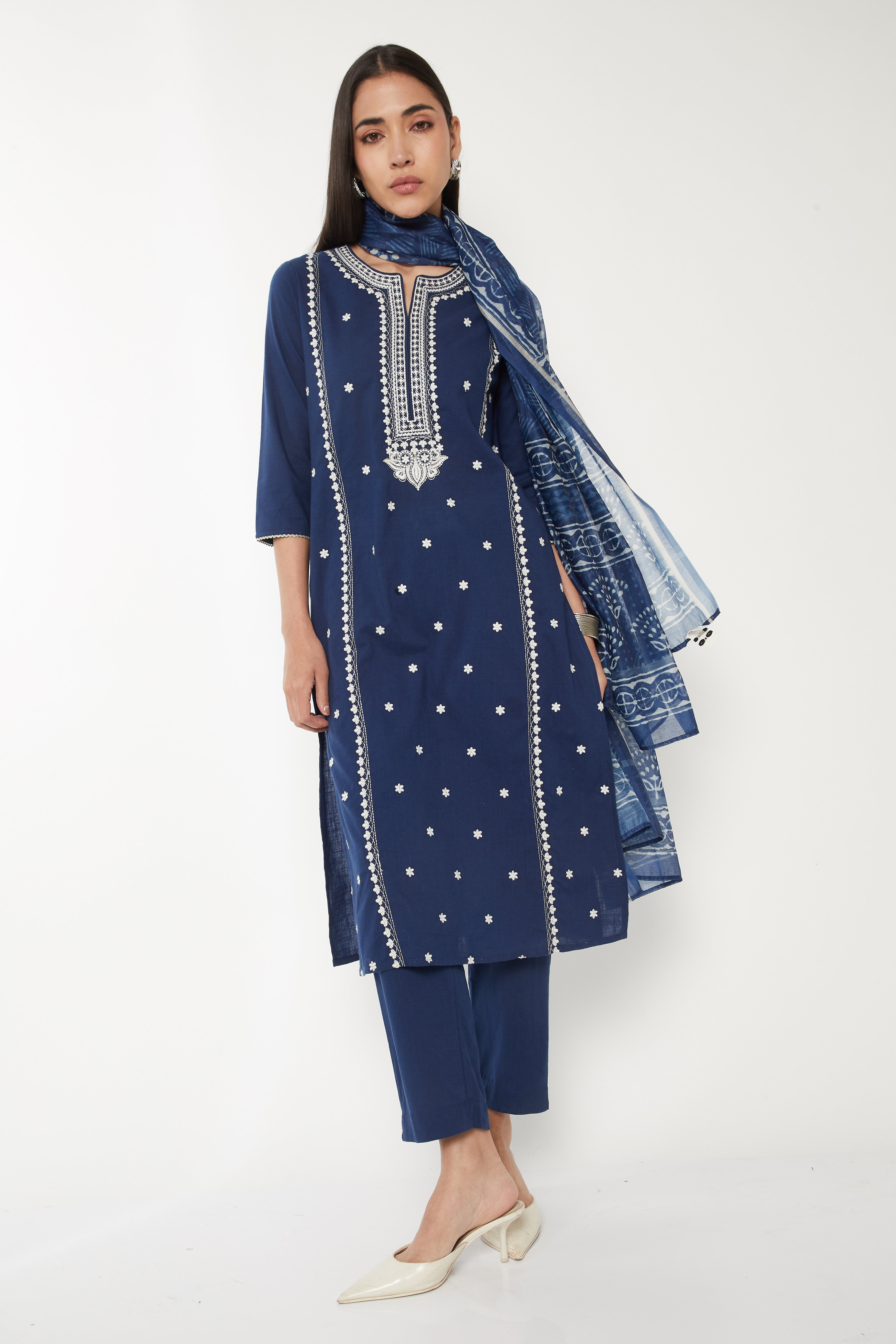 Women Embroidered Straight Kurta Set-picture-12