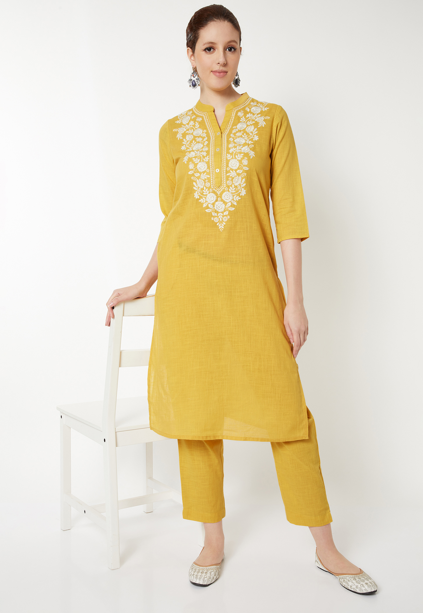 Women Embroidered Straight Kurta Set-picture-55