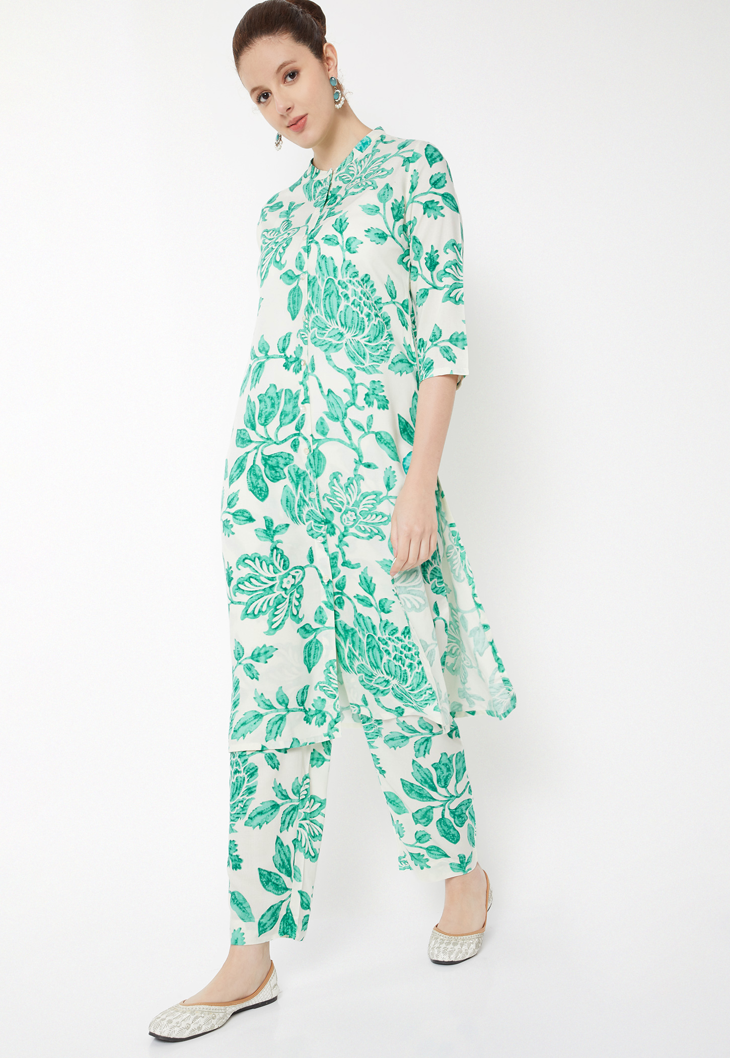 Women Floral Print Straight Kurta-image-9