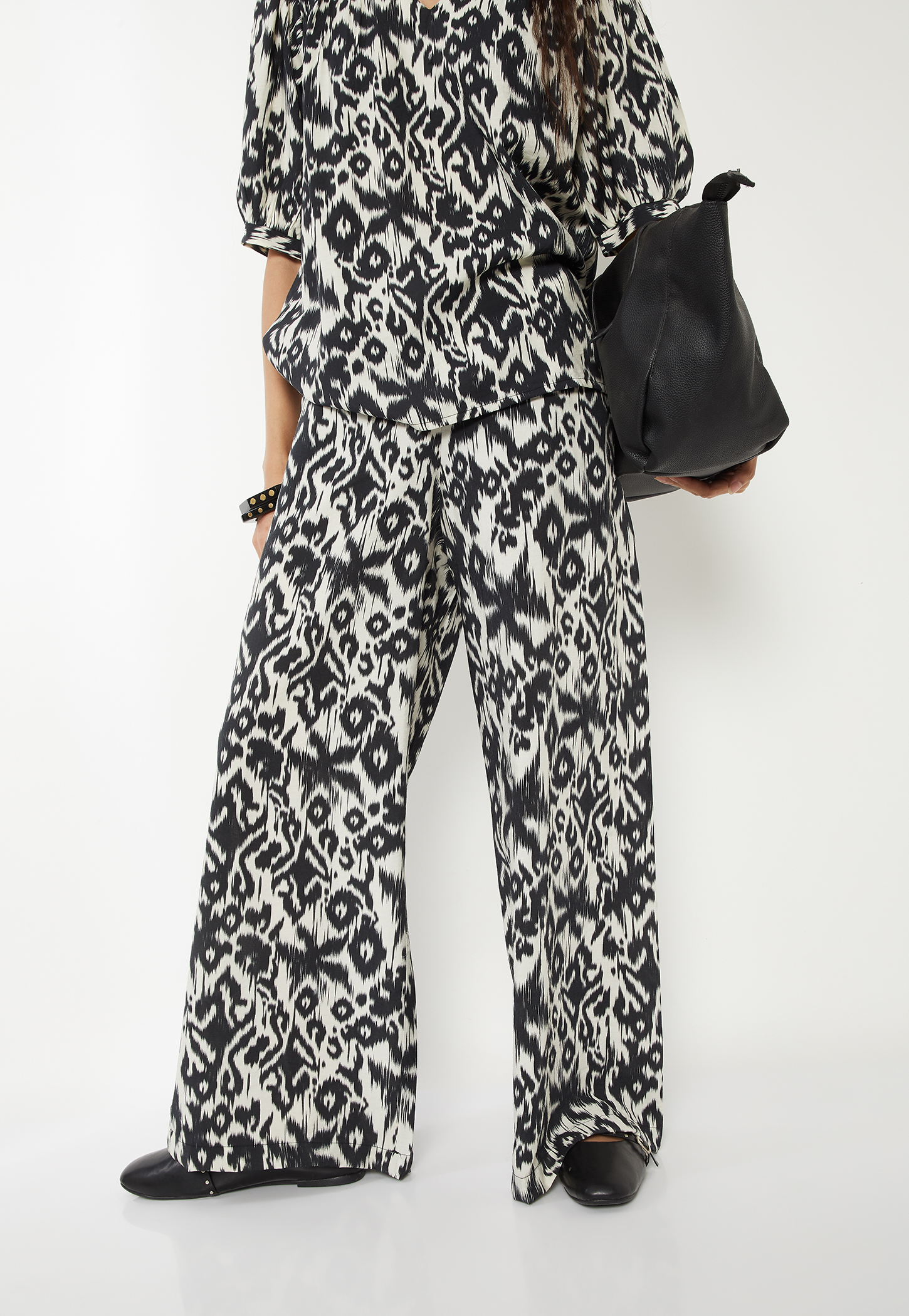 Women Printed Wide Leg Trousers-picture-35