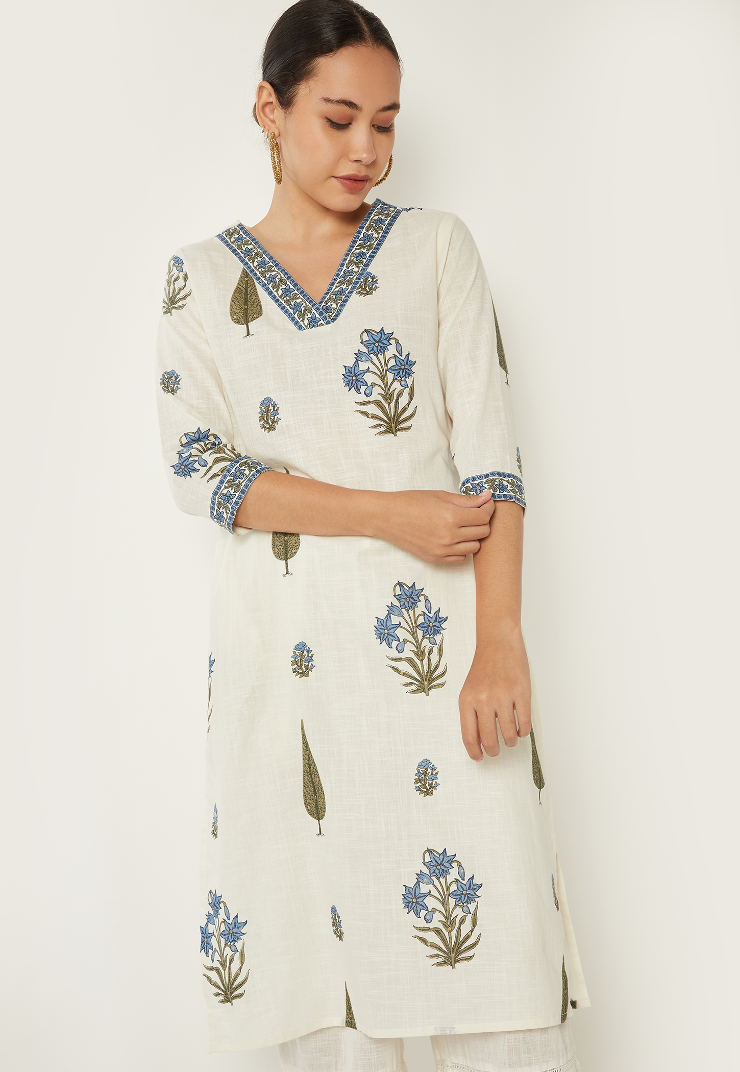 Women Floral Print Straight Kurta-picture-31