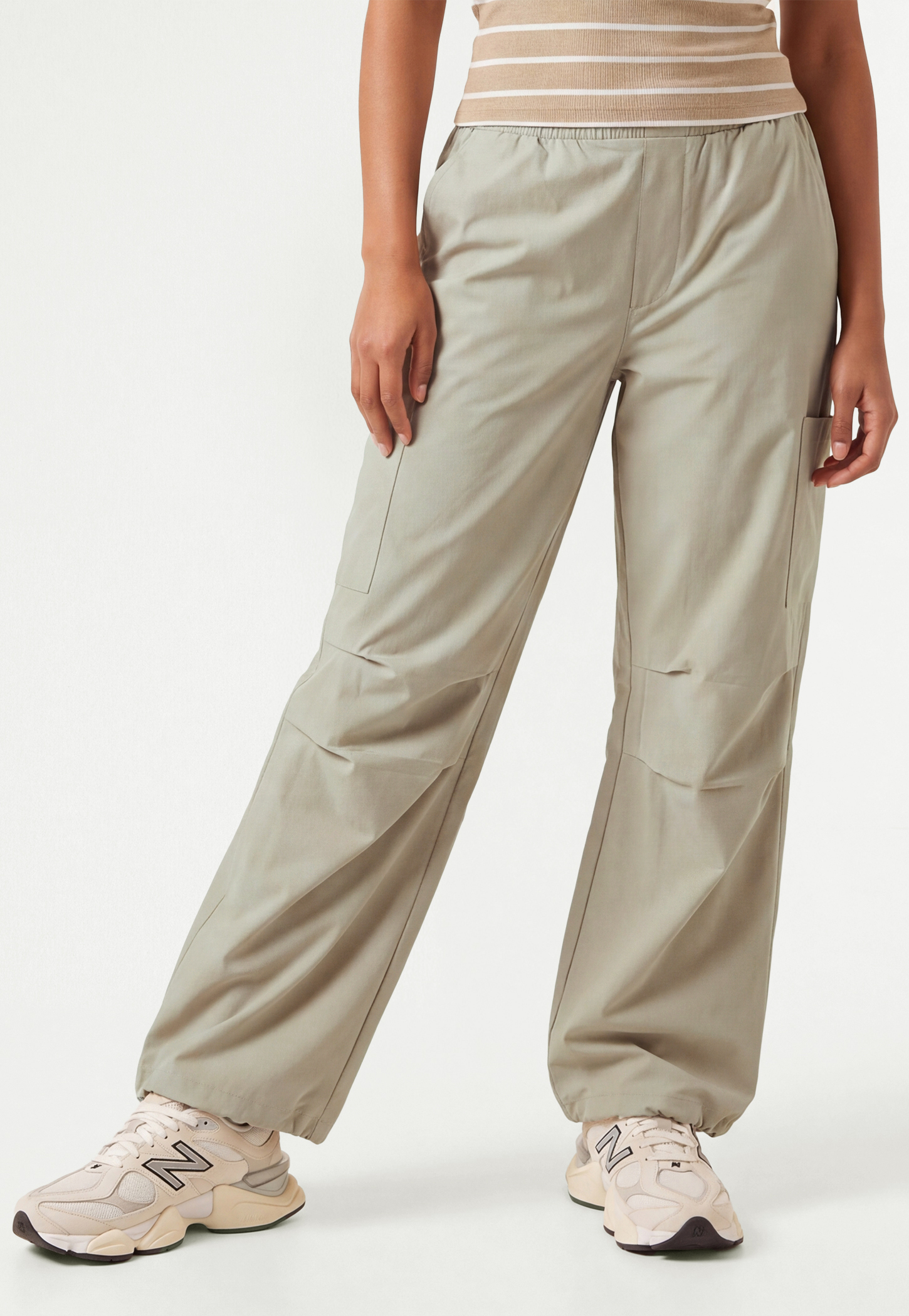Women Solid Sports Parachute Pants-picture-10